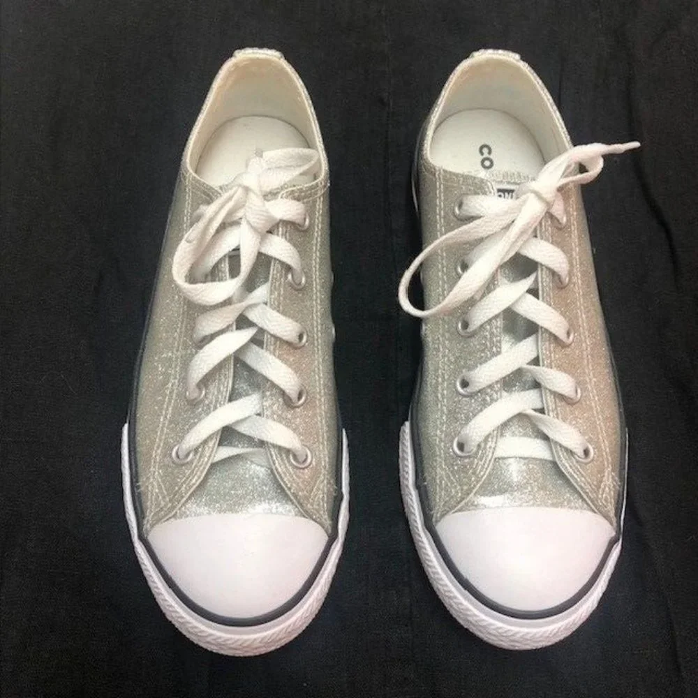 Junior Converse All-Star Chuck Taylor Silver Glitter Low Sneakers [641727C]‎